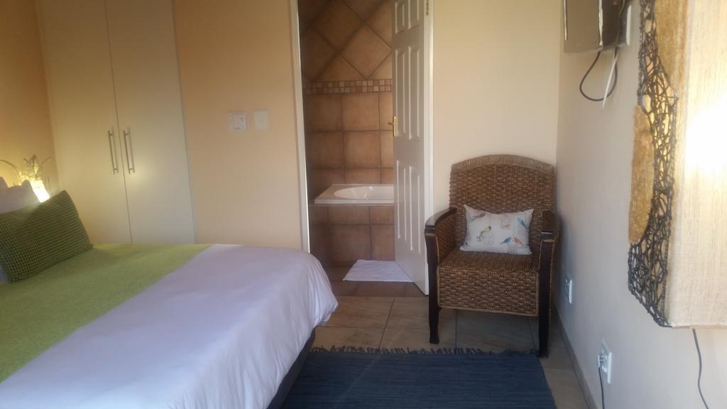 African Phoenix Guest Lodge Johannesbourg Extérieur photo