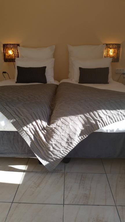 African Phoenix Guest Lodge Johannesbourg Extérieur photo